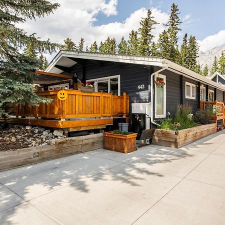Cougar Street Mountain Rental Banff Bagian luar foto