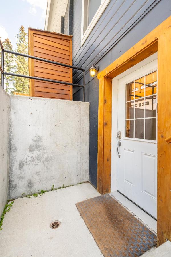 Cougar Street Mountain Rental Banff Bagian luar foto