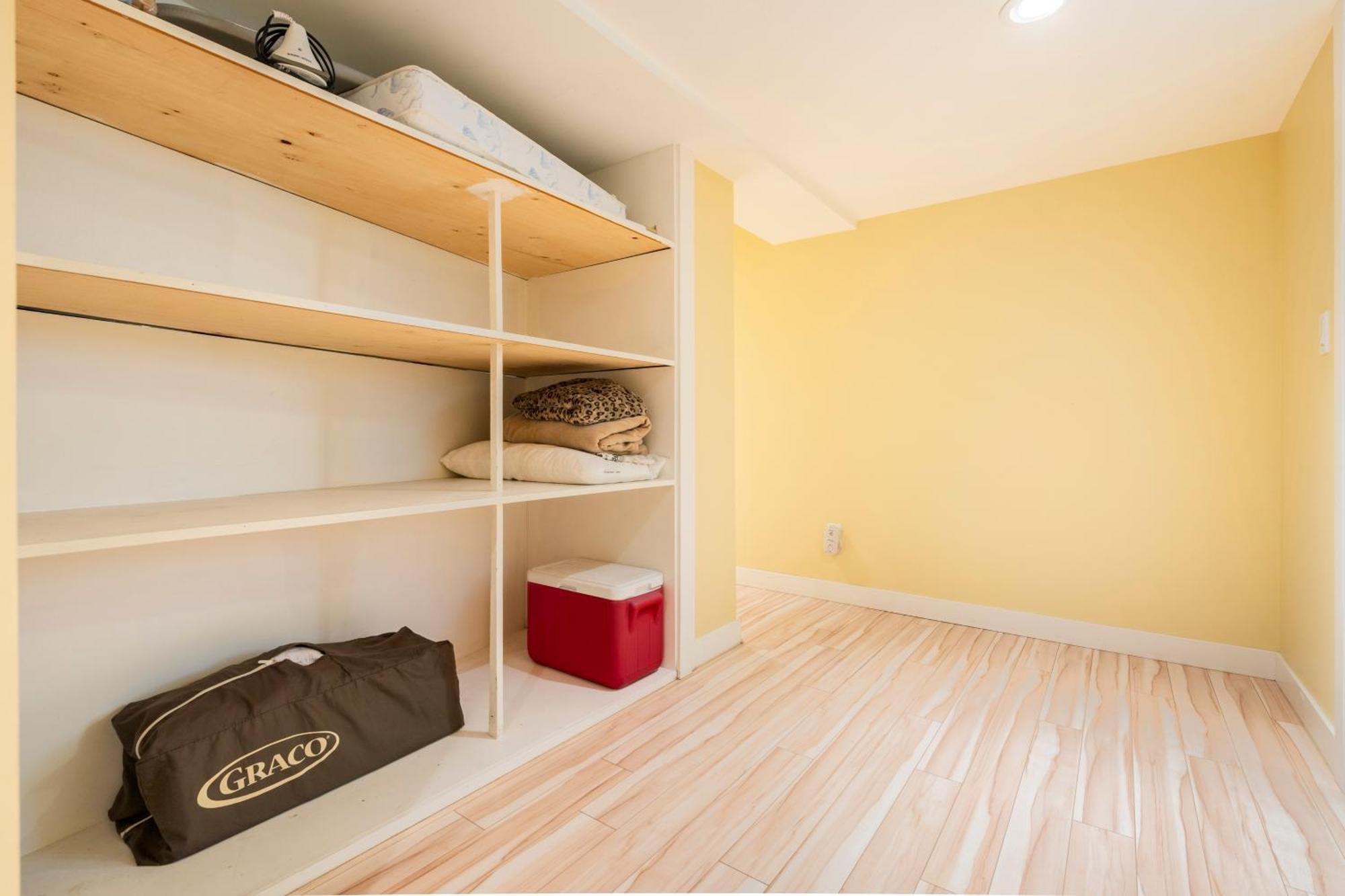 Cougar Street Mountain Rental Banff Bagian luar foto